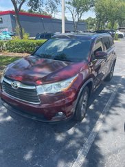 Used 2015 Toyota Highlander XLE image 1