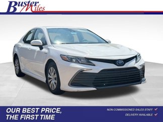 Used 2021 Toyota Camry LE image 1