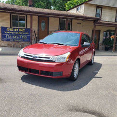 Used 2010 Ford Focus SE image 1