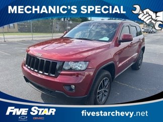Used 2013 Jeep Grand Cherokee Laredo image 1