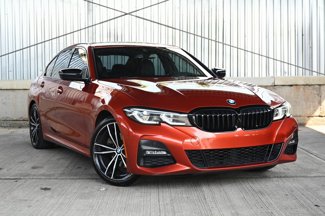 Used 2022 BMW 330i Sedan w/ M Sport Package image 1