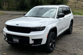 New 2023 Jeep Grand Cherokee L Laredo image 1