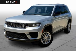 Used 2024 Jeep Grand Cherokee Laredo X image 1