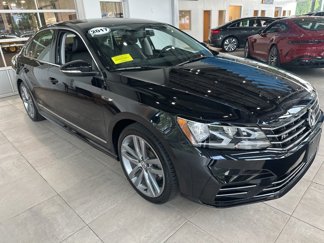 Used 2017 Volkswagen Passat 1.8T R-Line image 1