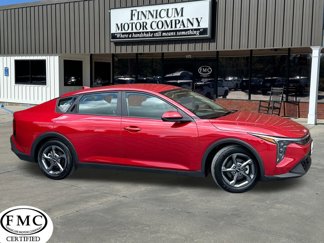 Used 2025 Kia K4 LXS image 1