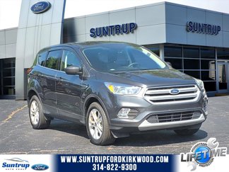 Used 2019 Ford Escape SE image 1