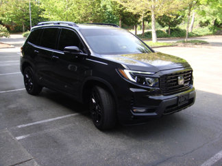 Used 2025 Honda Passport Black Edition image 1