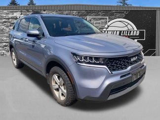 Used 2022 Kia Sorento LX image 1
