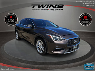 Used 2018 INFINITI QX30 image 1