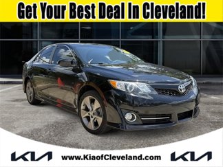 Used 2014 Toyota Camry SE image 1