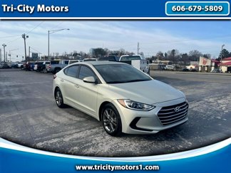 Used 2017 Hyundai Elantra SE image 1