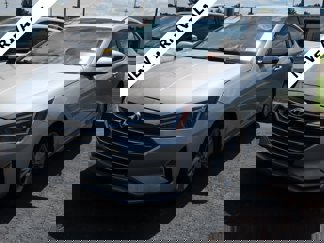 Used 2019 Hyundai Elantra SEL image 1