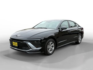 Used 2025 Hyundai Sonata SE image 1