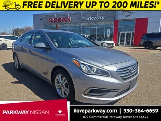 Used 2016 Hyundai Sonata SE image 1