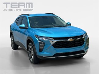 New 2025 Chevrolet Trax LT w/ Driver Confidence Package video 1