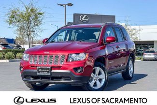 Used 2016 Jeep Compass Latitude image 1