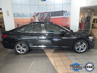 Certified 2021 Volkswagen Jetta R-Line image 1