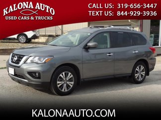 Used 2020 Nissan Pathfinder SV image 1