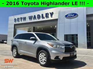 Used 2016 Toyota Highlander LE image 1