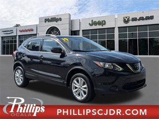 Used 2019 Nissan Rogue Sport SV image 1