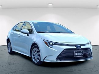 Used 2025 Toyota Corolla LE image 1