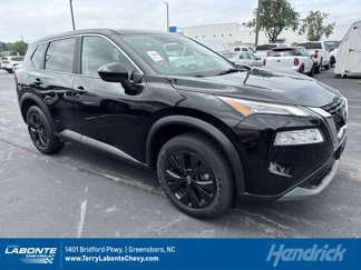 Used 2023 Nissan Rogue SV image 1