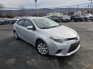Used 2015 Toyota Corolla LE image 1