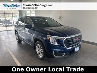 Used 2023 GMC Terrain SLE image 1