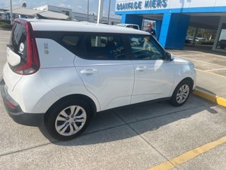 Used 2022 Kia Soul LX image 1