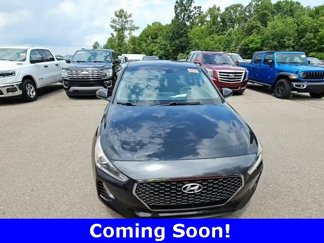 Used 2018 Hyundai Elantra GT image 1