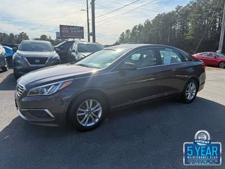 Used 2016 Hyundai Sonata SE image 1