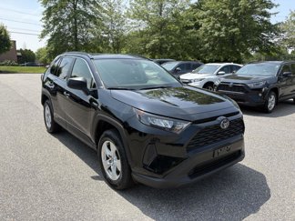Used 2020 Toyota RAV4 LE image 1