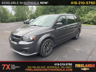 Used 2017 Dodge Grand Caravan SE image 1