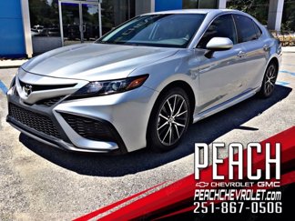 Used 2024 Toyota Camry SE image 1