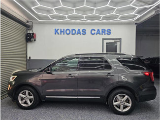 Used 2016 Ford Explorer XLT w/ Equipment Group 202A image 1