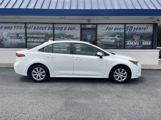 Used 2021 Toyota Corolla LE image 1