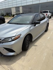Used 2018 Toyota Camry XLE image 1