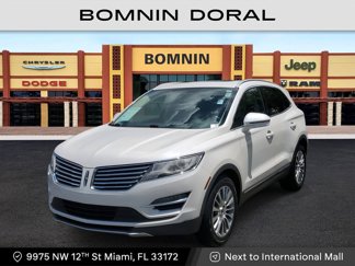 Used 2017 Lincoln MKC Reserve image 1