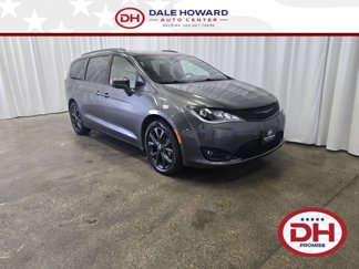 Used 2019 Chrysler Pacifica Touring-L image 1