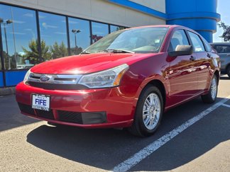 Used 2010 Ford Focus SE image 1