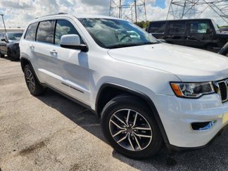 Used 2017 Jeep Grand Cherokee Laredo w/ Quick Order Package 2BE image 1