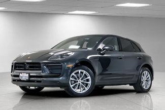 Certified 2024 Porsche Macan image 1
