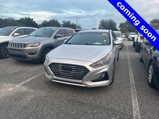 Used 2018 Hyundai Sonata SE image 1