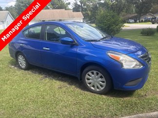 Used 2017 Nissan Versa SV image 1