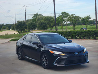 Used 2022 Toyota Camry XLE image 1