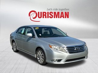 Used 2011 Toyota Avalon Limited image 1