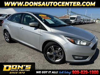 Used 2016 Ford Focus SE image 1