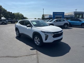 Used 2025 Chevrolet Trax LS image 1