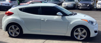Used 2013 Hyundai Veloster image 1