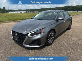 Used 2023 Nissan Altima 2.5 SV image 1